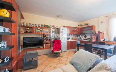 APPARTAMENTO CON 2 BAGNI E 2 POSTI AUTO