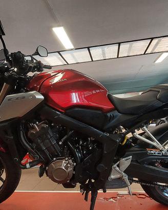 Honda CB 650 R