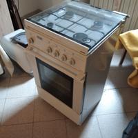 Forno De Longhi.