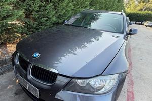BMW 320D DEL 2011 PER RICAMBI