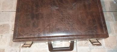 Set posate in valigetta