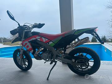 Moto Aprilia SX 50