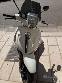 scooter Beverly 300