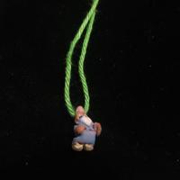 Collanina con piccolo gnometto in ceramica