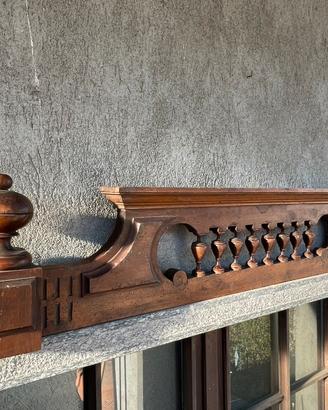 Coppia sopraporta in legno