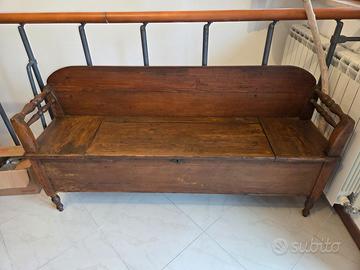 Cassapanca piccola , fine 800.