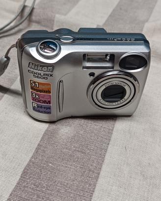 fotocamera Nikon coolpix 5600