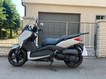 Yamaha Xmax 250 ABS