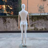 Manichino donna in legno e tessuto