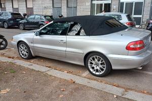 Volvo C /= cabrio argento