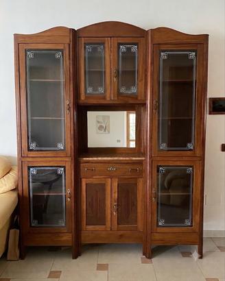 Antica cristalliera stile liberty