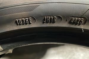 PNEUMATICI GOODYEAR ULTRAGRIP PERFORMANCE 3