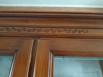 Vetrina in legno massello - stile classico