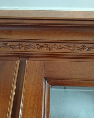 Vetrina in legno massello - stile classico