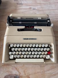 Macchina da scrivere Olivetti Lettera 35