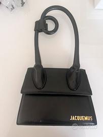 Jacquemus pelle nera media