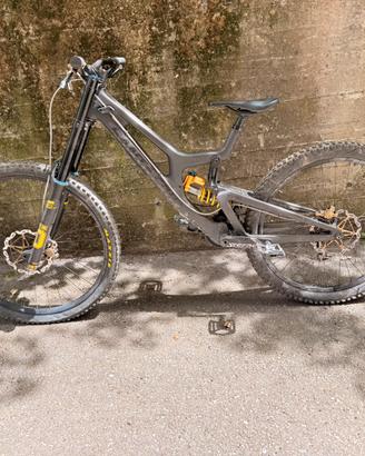 Santa Cruz v10 TG M MX 29/27,5 ohlins Freni BCA DH