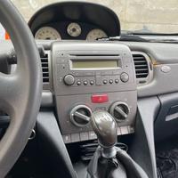 autoradio lancia y