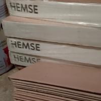palchetto in legno a strisce 