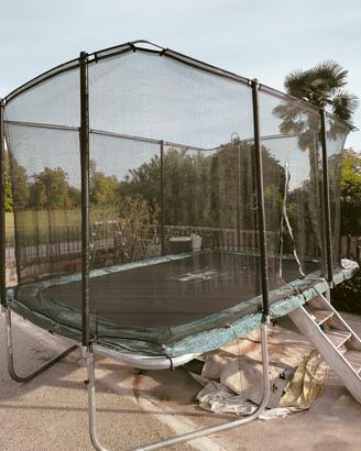Trampolino elastico