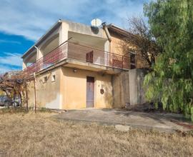 Ref.1809796 VILLA SU DUE LIVELLI