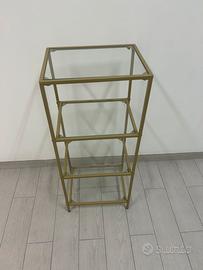 Mobiletto con ripiani