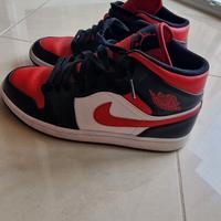 NIKE AIR JORDAN 1 MID BLACK/WHITE/RED

