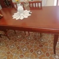 Tavolo in arte povera 