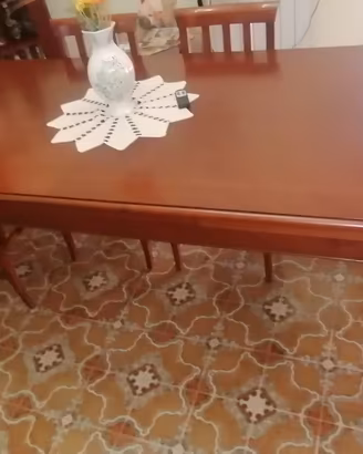 Tavolo in arte povera 