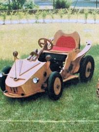 Machina da corsa in legno