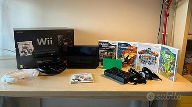 Nintendo Wii nera + giochi.