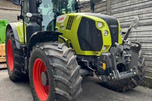 Trattore CLAAS ARION 660 CMATIC