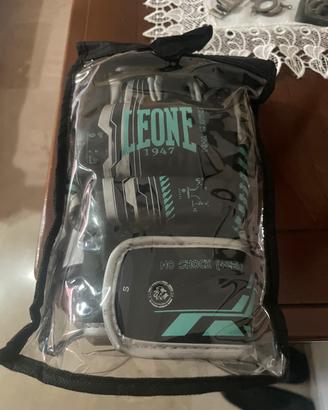 Leon since 1947 Guanti box