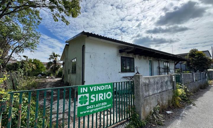 CASA SU PIANO UNCO DA RISTRUTTURARE