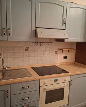 Particolare ravvicinato cucina monoblocco