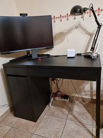 Scrivania da studio + lampada