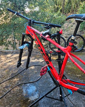 MTB Trek X-Caliber 8 29" L Front Shimano XT Tubele