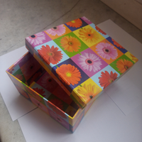 Scatola a fiori quadrata