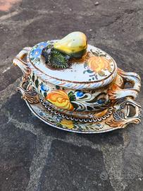 zuppiera ceramica dipinta a mano deruta