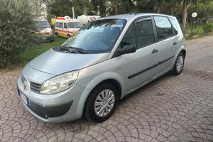 Renault Scenic Scénic 1.5 dCi/82CV IDONEA PER NEOP