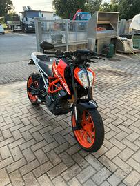 KTM Duke 390 2019 Arancione con scarico FF Fresco