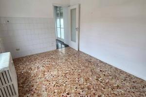ASTI CENTRO ANGOLO VIA BROFFERIO € 75.000