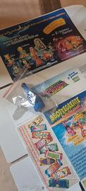 2 box cartoncini Kinder  + 1 personaggio
