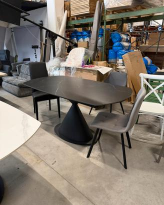 Tavolo allungabile in ceramica