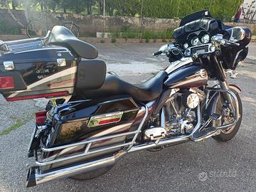 HARLEY DAVIDSON ELECTRA GLIDE SCREAMIN EAGLE CVO