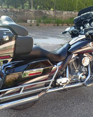 HARLEY DAVIDSON ELECTRA GLIDE SCREAMIN EAGLE CVO