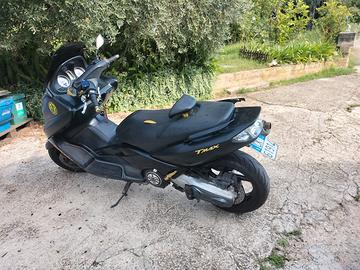 Yamaha T Max - 2005