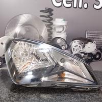 Faro Anteriore Destro Per Seat Mii.