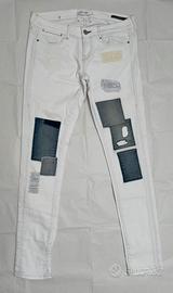 Jeans con toppe colorate Guess