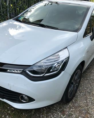 Renault Clio IV Costume National